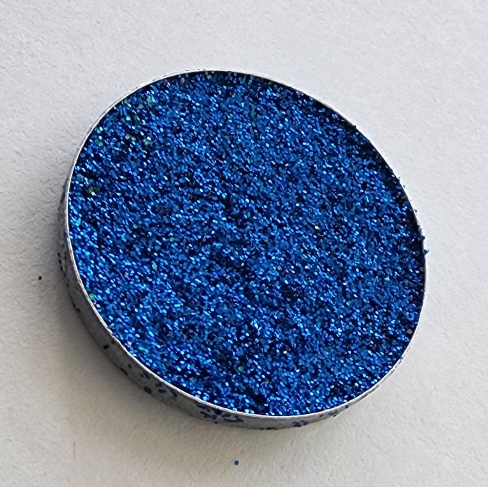 ๐๏ธ๐ Bold Blue Glitter Eyeshadow Refill Godet Pan - Picture 2 of 8